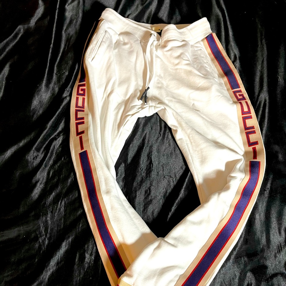 Gucci men’s joggers used like super new